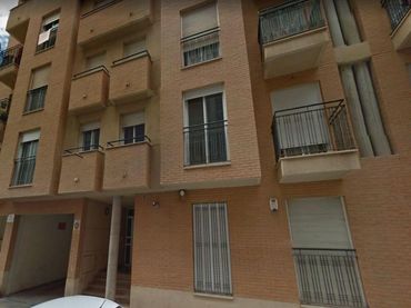 Parcheggio con ascensore in vendita a ARAGO