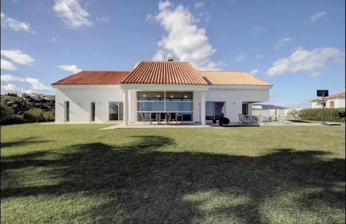 Chalet con piscina en venta en Manilva Pueblo, imagen 3