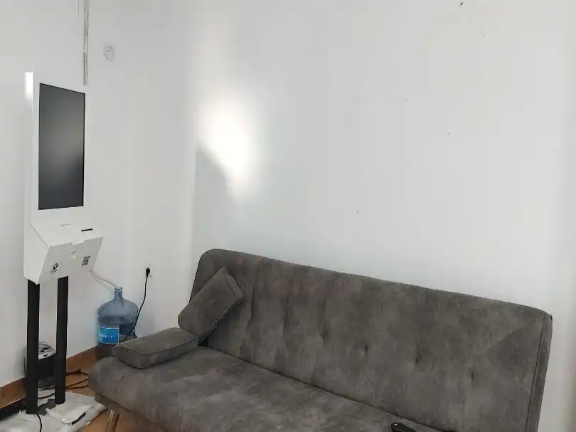 Sala d'estar de Local en venda en Burjassot amb Aire condicionat, Moblat i Alarma