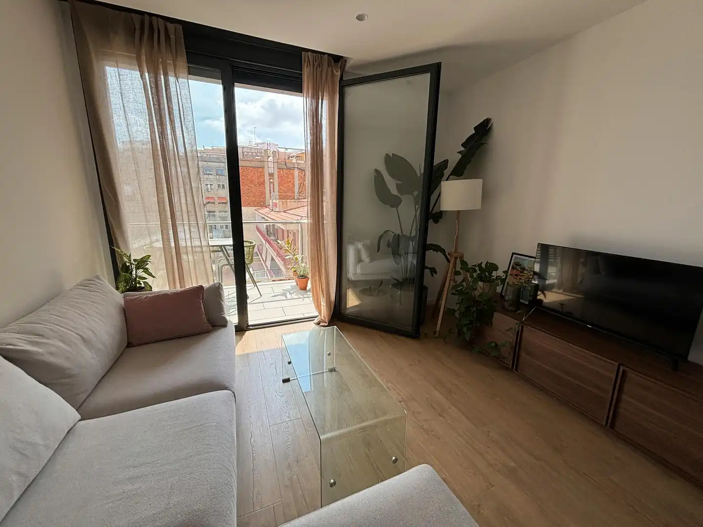 Sala d'estar de Pis de lloguer en Barcelona amb Aire condicionat, Calefacció i Moblat