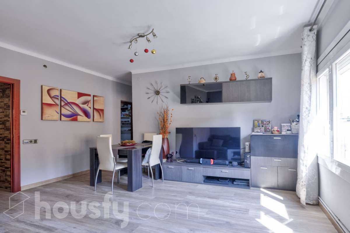 Sala d'estar de Pis en venda en Sabadell amb Aire condicionat, Calefacció i Parquet