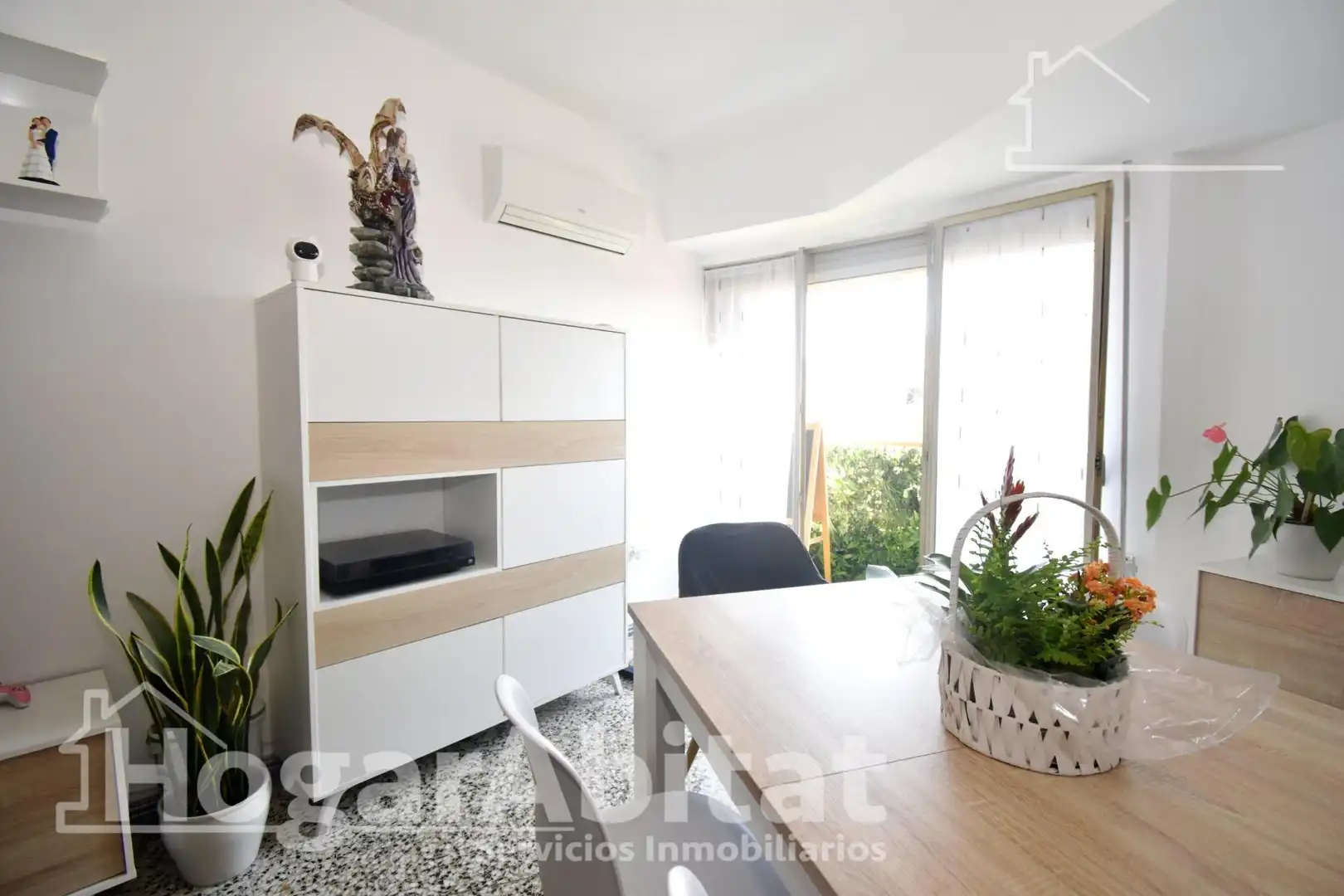 Living room of Flat for sale in Castellón de la Plana / Castelló de la Plana  with Air Conditioner, Heating and Furnished