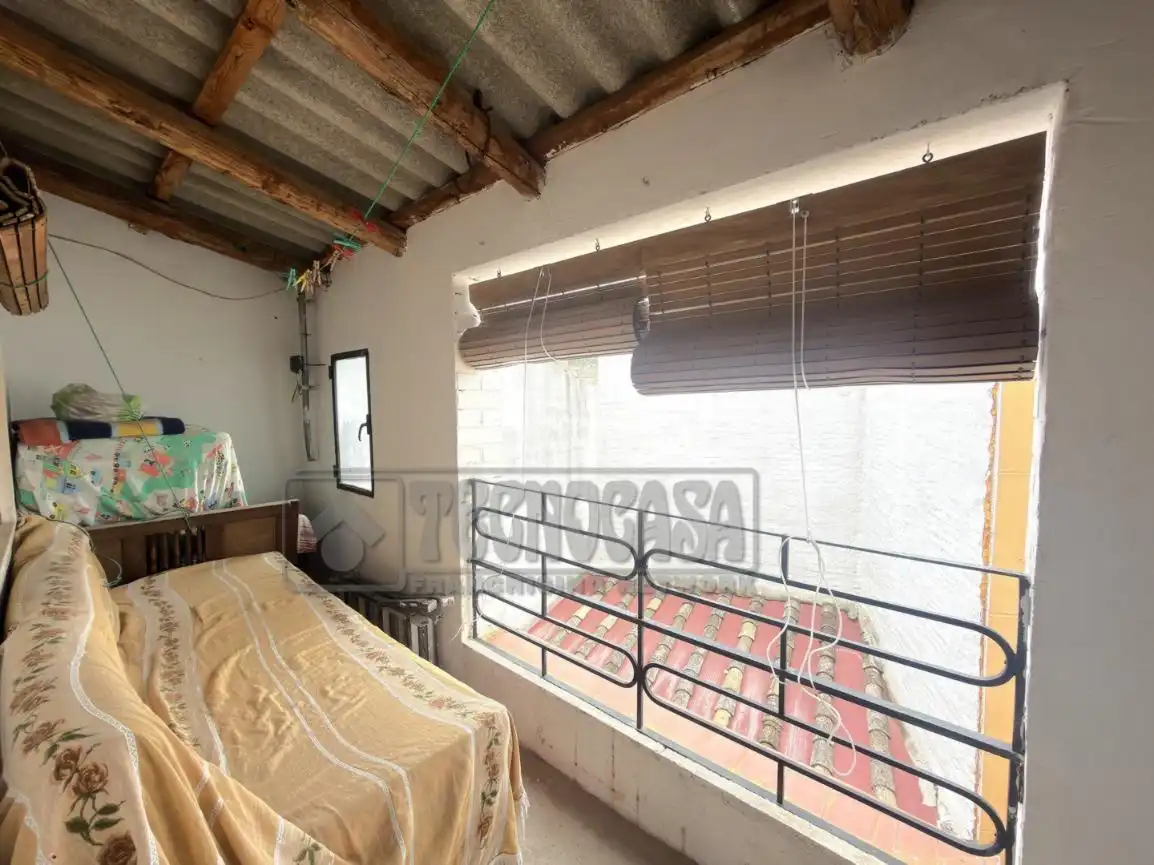 Dormitori de Casa adosada en venda en Altarejos amb Calefacció i Balcó