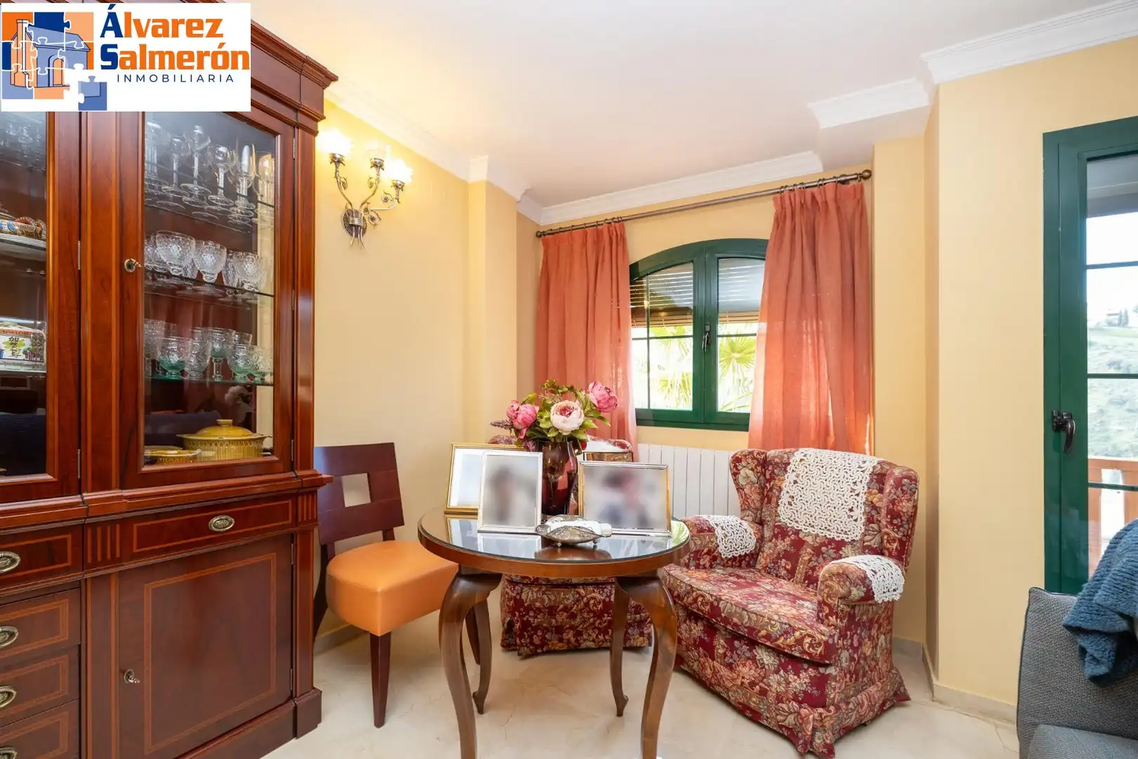 Living room of Detached homes for sale in Granada  with Air Conditioner, Heating and Private garden
