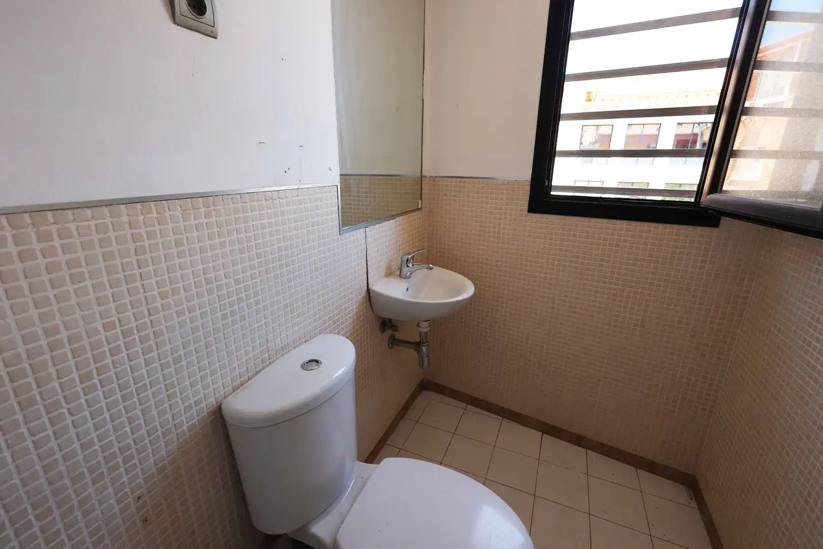 Bathroom of Duplexes for sale in Velilla de San Antonio  with Heating, Terrace and Storage room