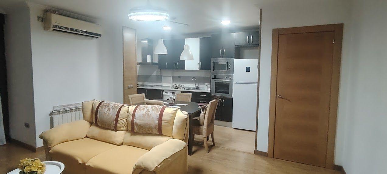 Cuina de Pis de lloguer en Linares amb Aire condicionat, Calefacció i Parquet