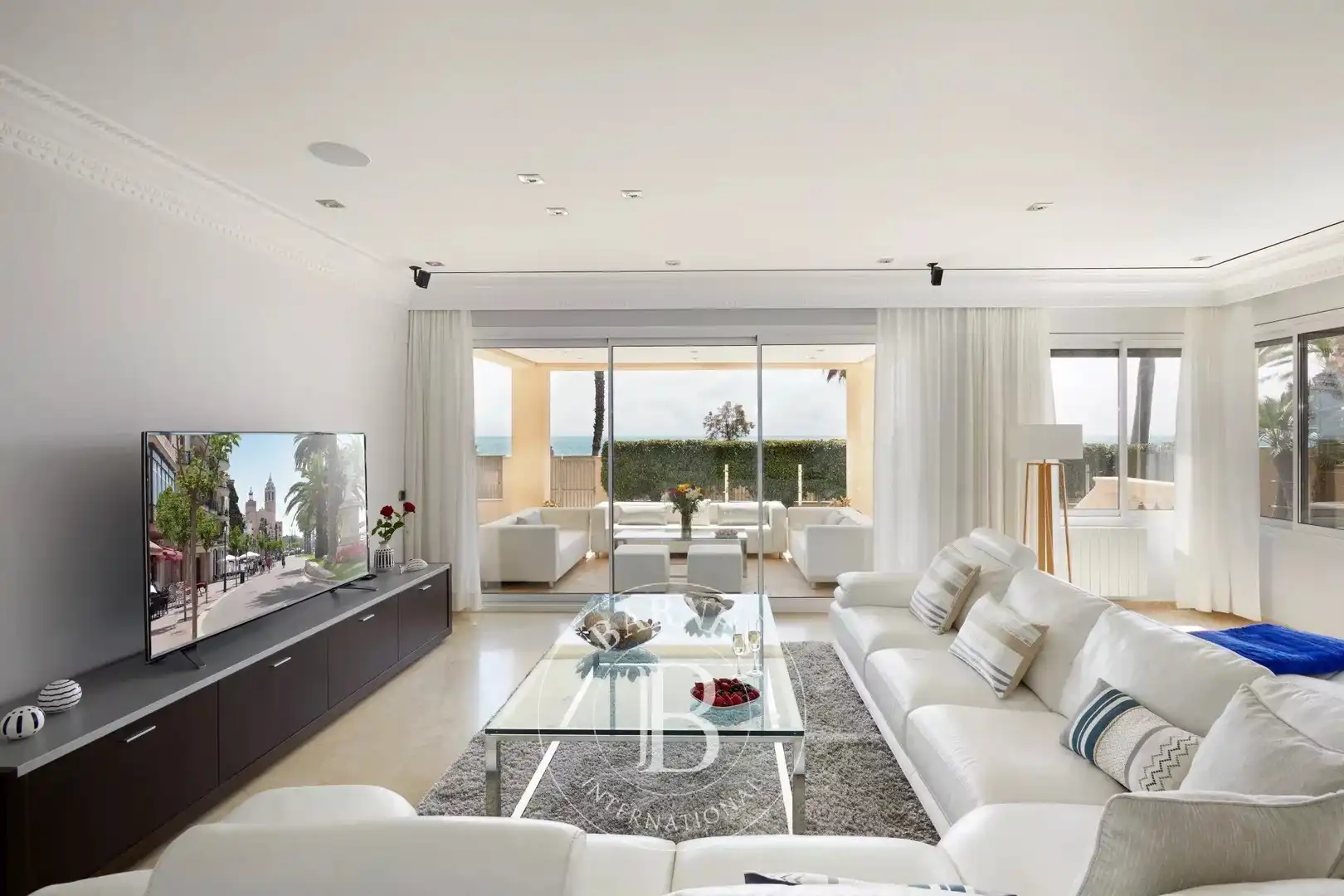 Casa con piscina en venta en Les Botigues de Sitges, imagen 3