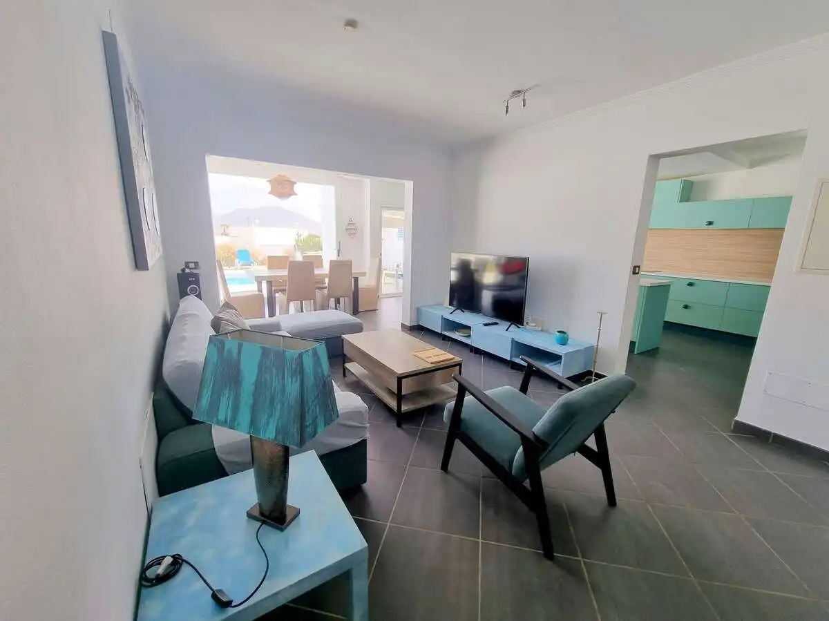 Detached house with pool for sale in Playa Blanca, imagen 6