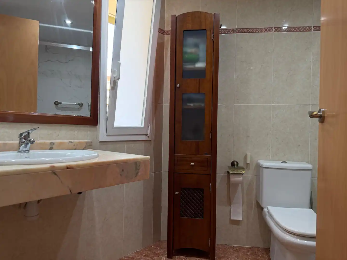 Badezimmer von Wohnung zum Verkauf in Mataró mit Klimaanlage, Heizung und Parkett