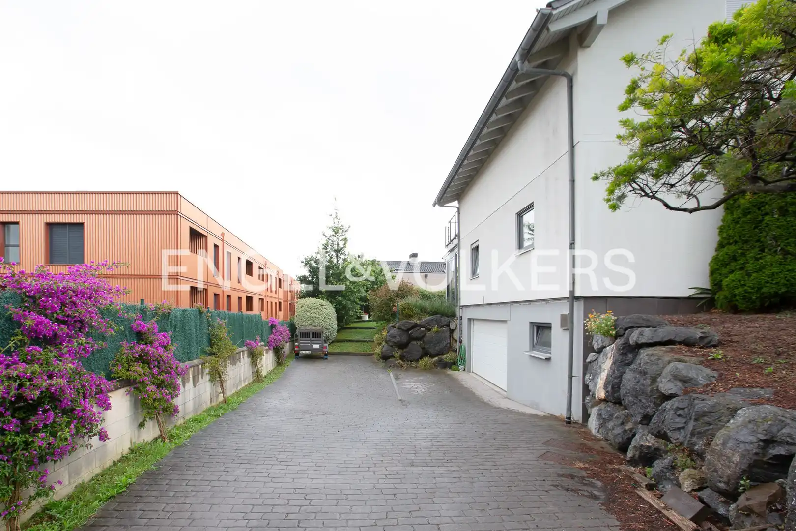 Vista exterior de Casa o xalet de lloguer en Sopela amb Calefacció i Jardí privat