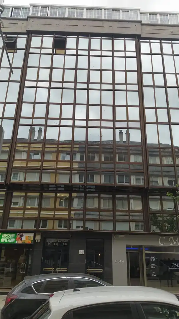 Oficina en venda a Carballo