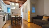 Living room of Flat for sale in  Barcelona Capital  with Parquet flooring, Furnished and Oven