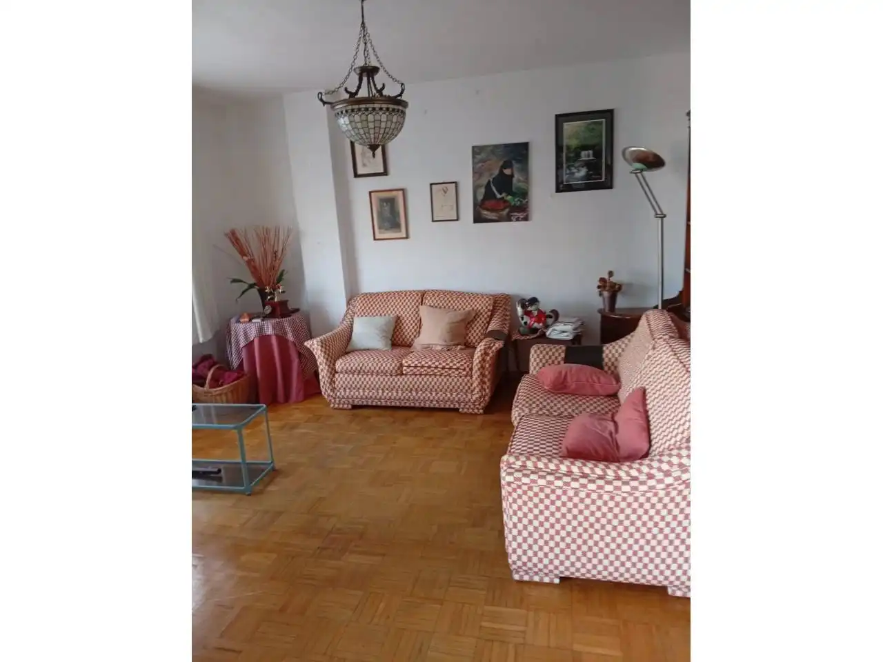 Sala d'estar de Pis en venda en Valdés - Luarca amb Calefacció, Parquet i Moblat