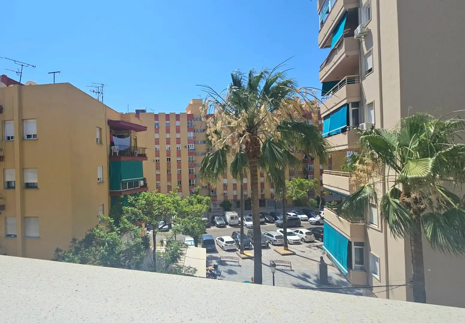 Vista exterior de Pis en venda en Fuengirola amb Aire condicionat, Terrassa i Moblat
