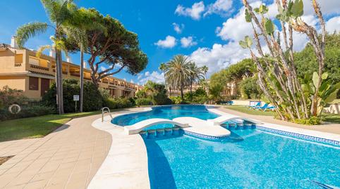 Foto 2 de Pis en venda a Conjunto White Pearl Beach, Romana Playa, Málaga