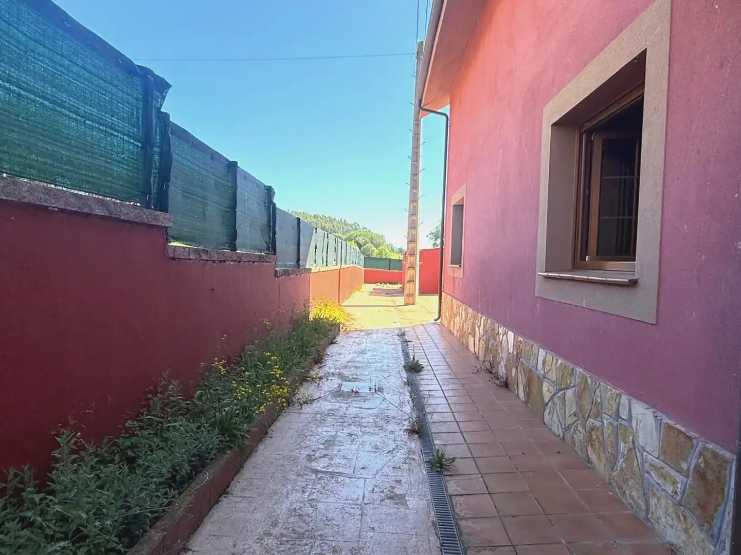 Vista exterior de Casa o chalet en venta en Castrillón con Calefacción, Jardín privado y Piscina