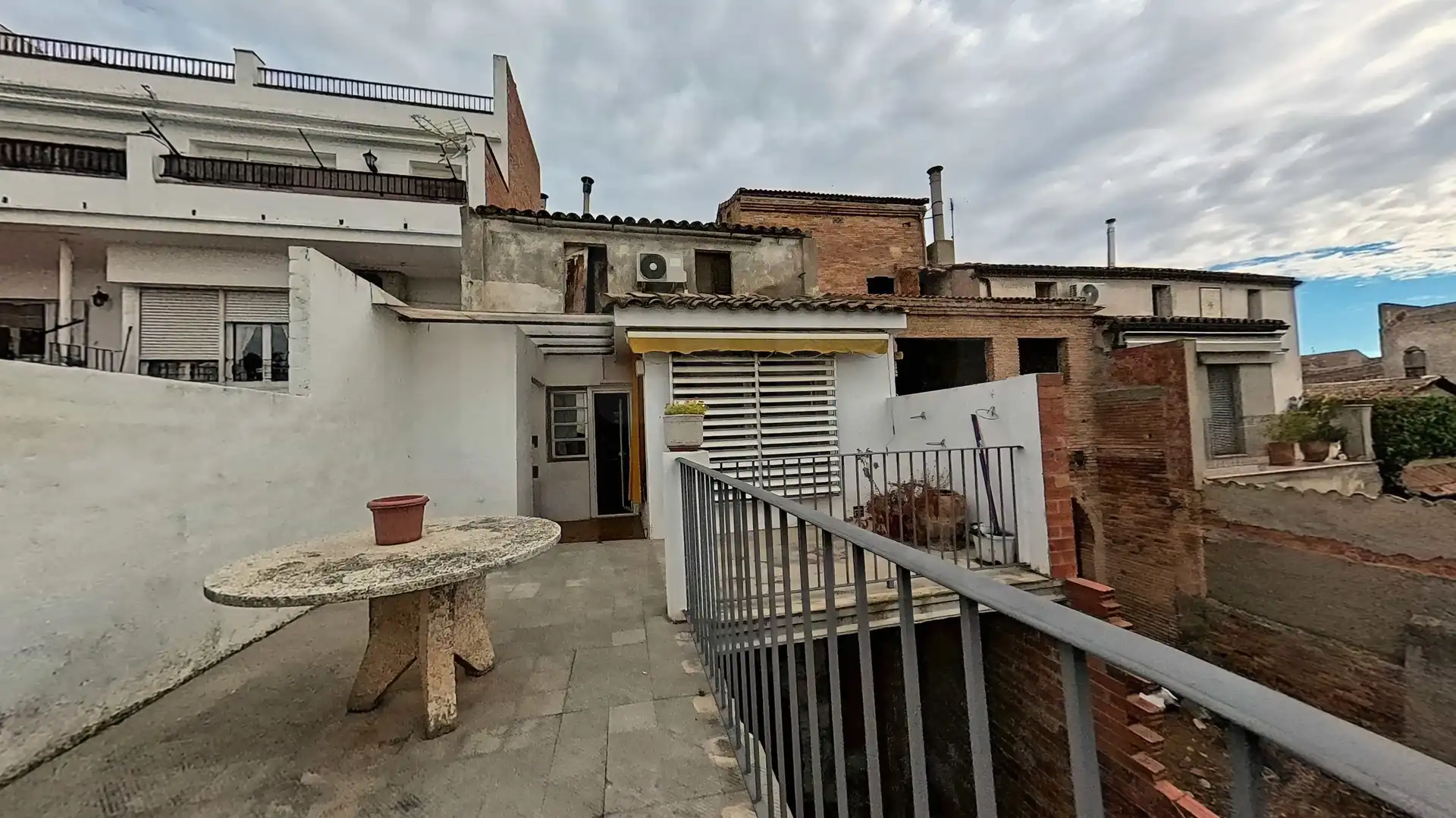 Terrassa de Casa adosada en venda en Bellcaire d'Urgell amb Aire condicionat, Calefacció i Terrassa