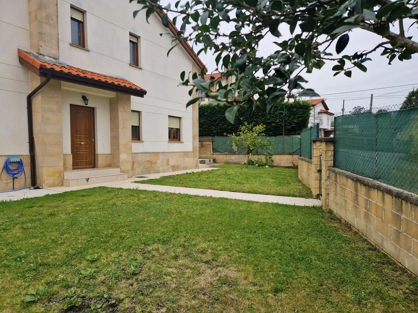 Jardín de Casa o chalet en venta en Reocín con Calefacción, Jardín privado y Terraza