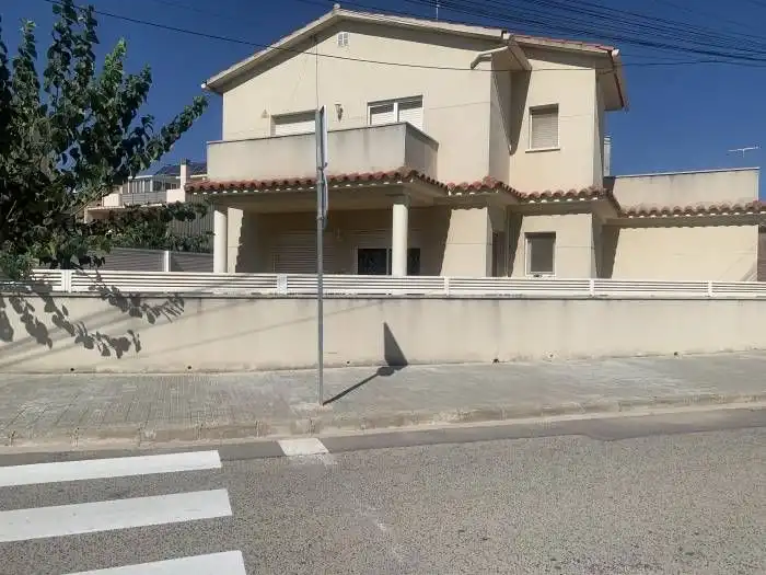 Vista exterior de Casa o xalet en venda en Banyeres del Penedès