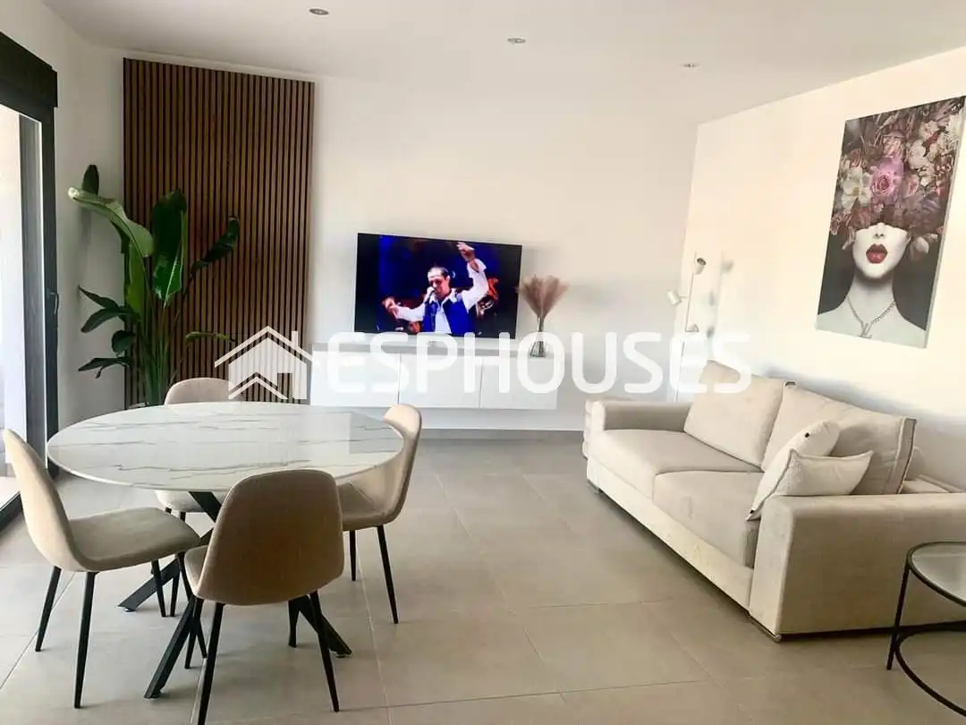 Sala d'estar de Apartament en venda en Pilar de la Horadada ciudad