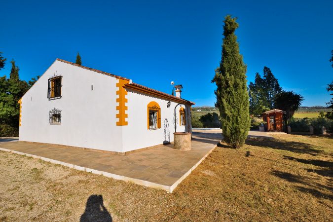 Exterior view of Country house for sale in Arriate  with Private garden, Terrace and Storage room