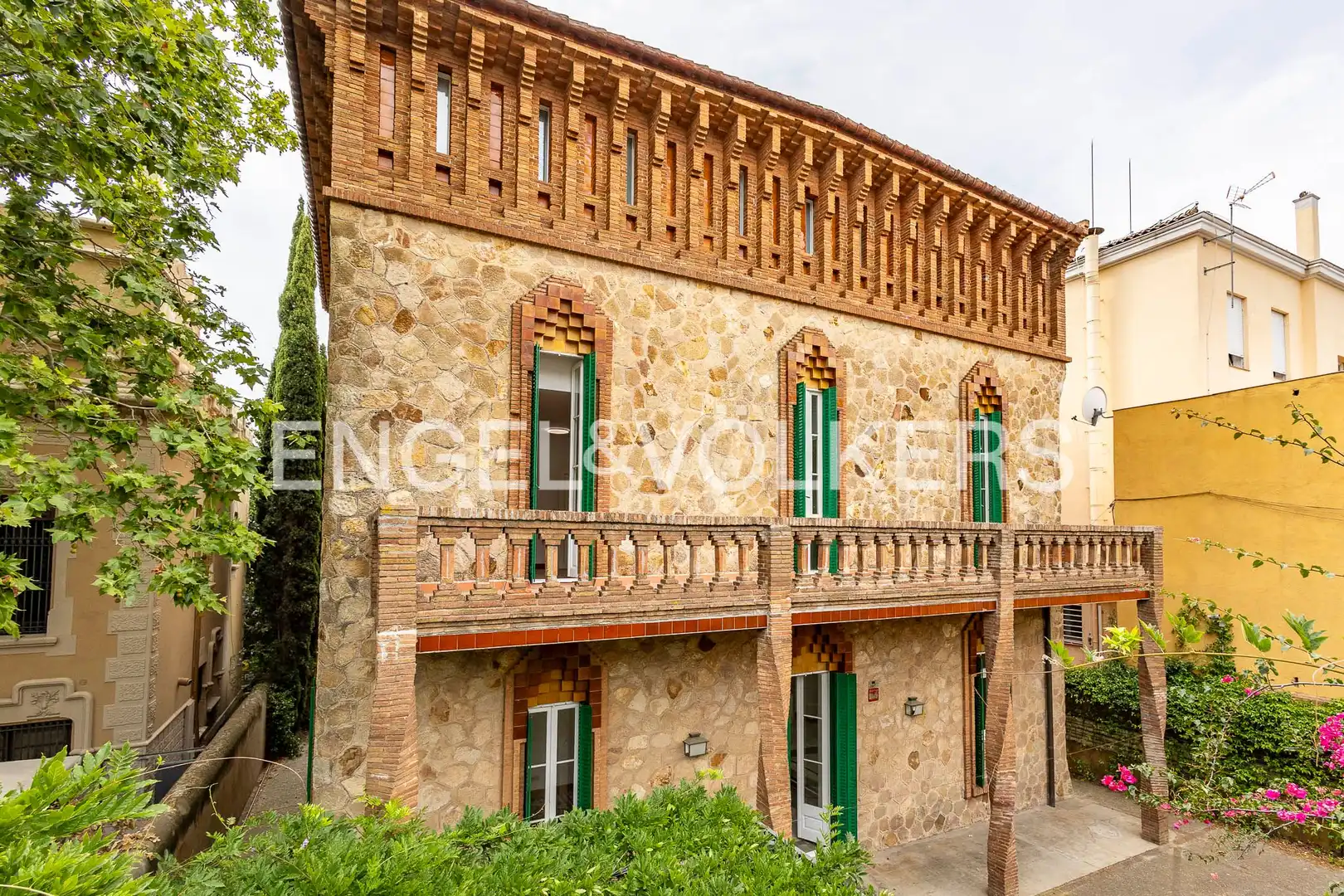 Vista exterior de Casa o xalet de lloguer en Barcelona amb Aire condicionat, Calefacció i Jardí privat