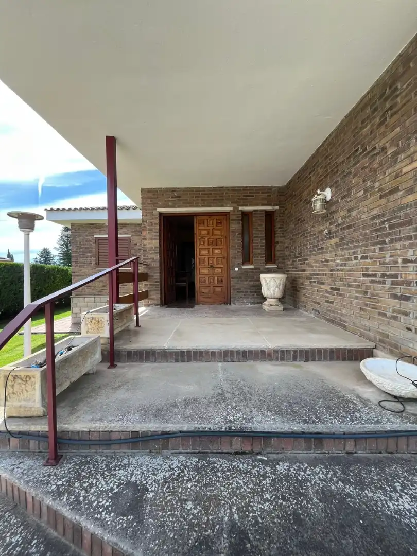 Houses for sale in Alpicat  with Air Conditioner, Heating and Private garden