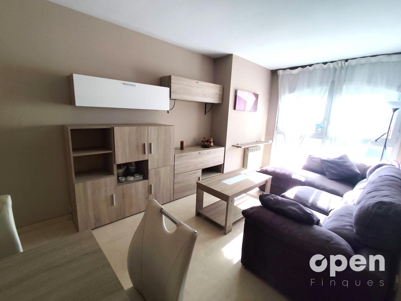 Sala d'estar de Pis en venda en Terrassa amb Calefacció, Terrassa i Moblat