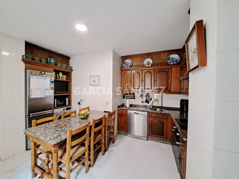 Appartamento con ascensore in vendita a Rúa Principal 71, imagen 2