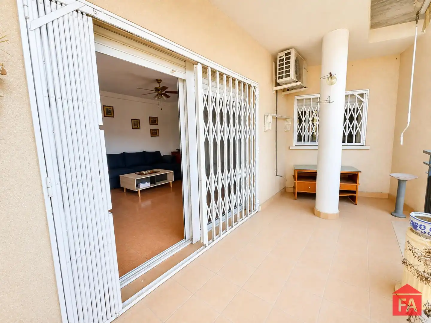 Wohnung zum Verkauf in El Vendrell mit Klimaanlage, Heizung und Terrasse
