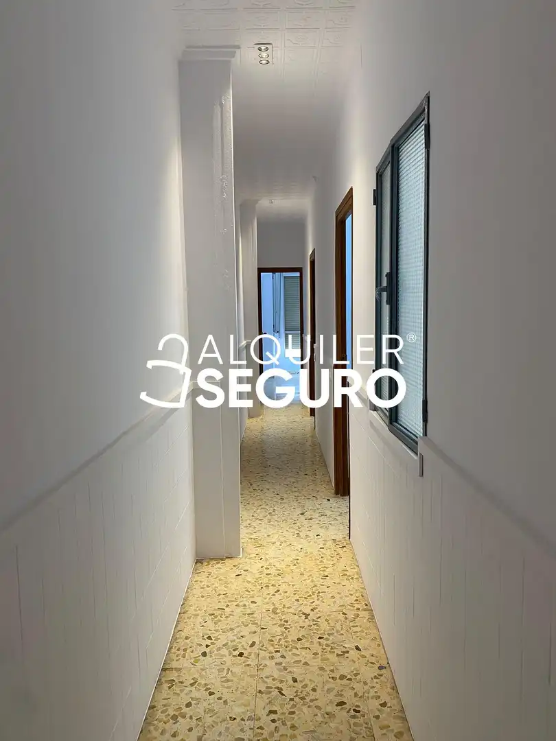 Flat for rent in Zaragoza  with Air Conditioner
