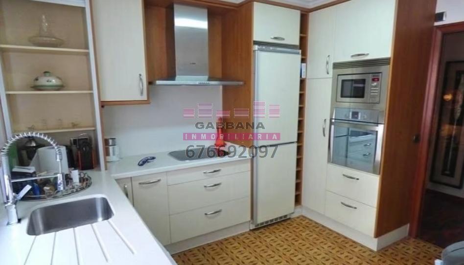 Foto 1 de Pis de lloguer a Avenida Gran Vía, As Travesas - Balaídos, Pontevedra