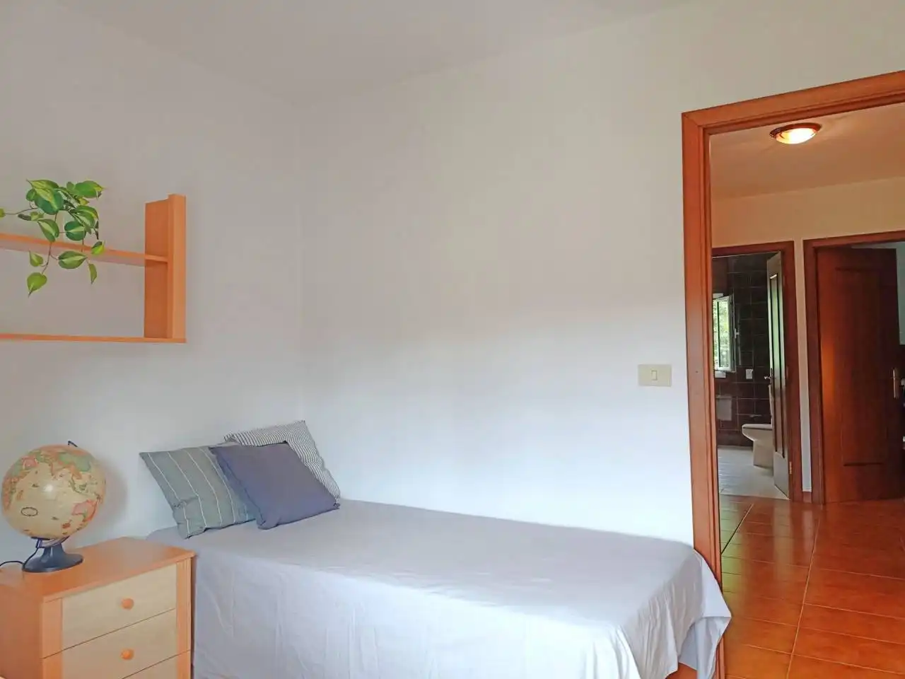 Habitación de Casa o chalet en venta en Oleiros con Calefacción