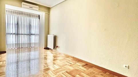 Foto 2 de Piso de alquiler en De Azcona, Guindalera, Madrid Capital