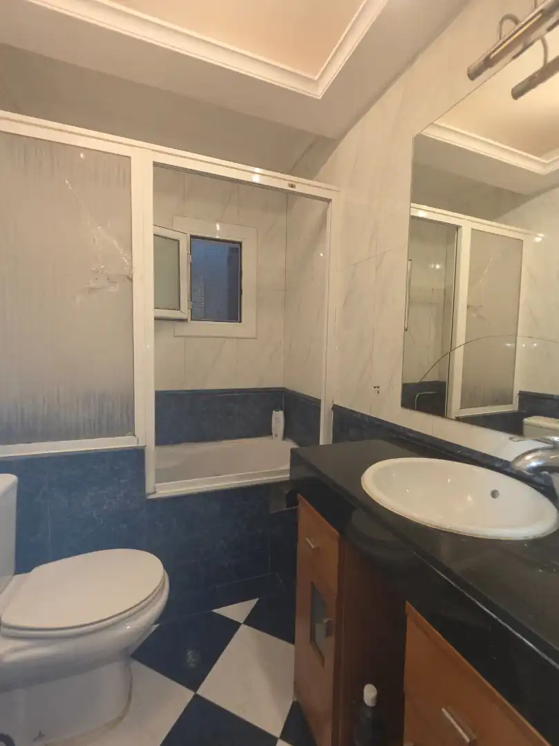 Badezimmer von Wohnung zum Verkauf in L'Hospitalet de Llobregat
