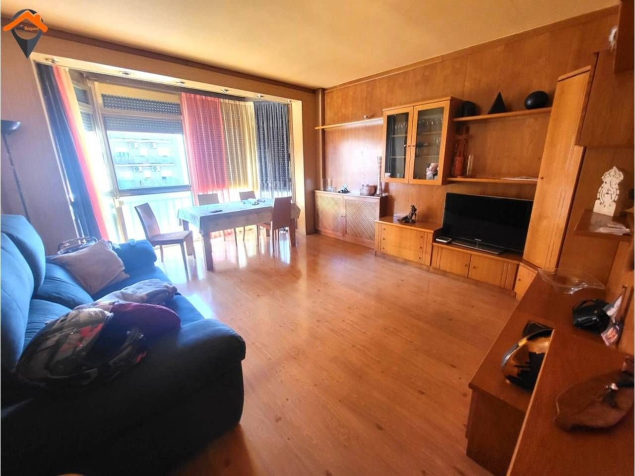 Living room of Flat for sale in Sabadell  with Air Conditioner, Heating and Parquet flooring