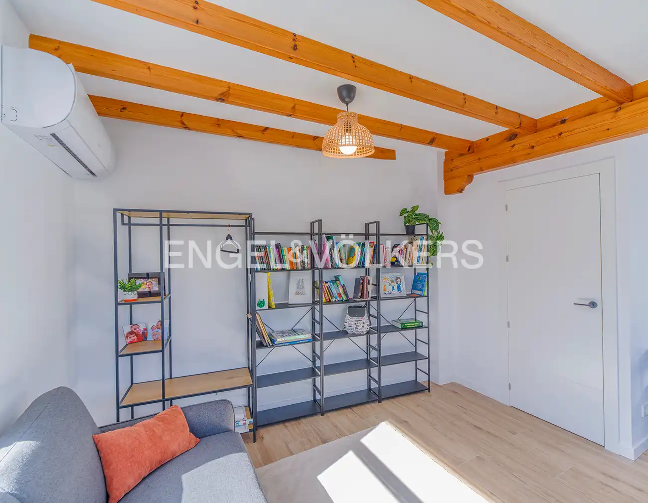 Sala de estar de Casa o chalet en venta en Sant Joan d'Alacant con Aire acondicionado, Calefacción y Jardín privado