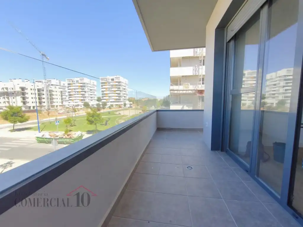 Apartament amb piscina de lloguer a Avenida Elvas