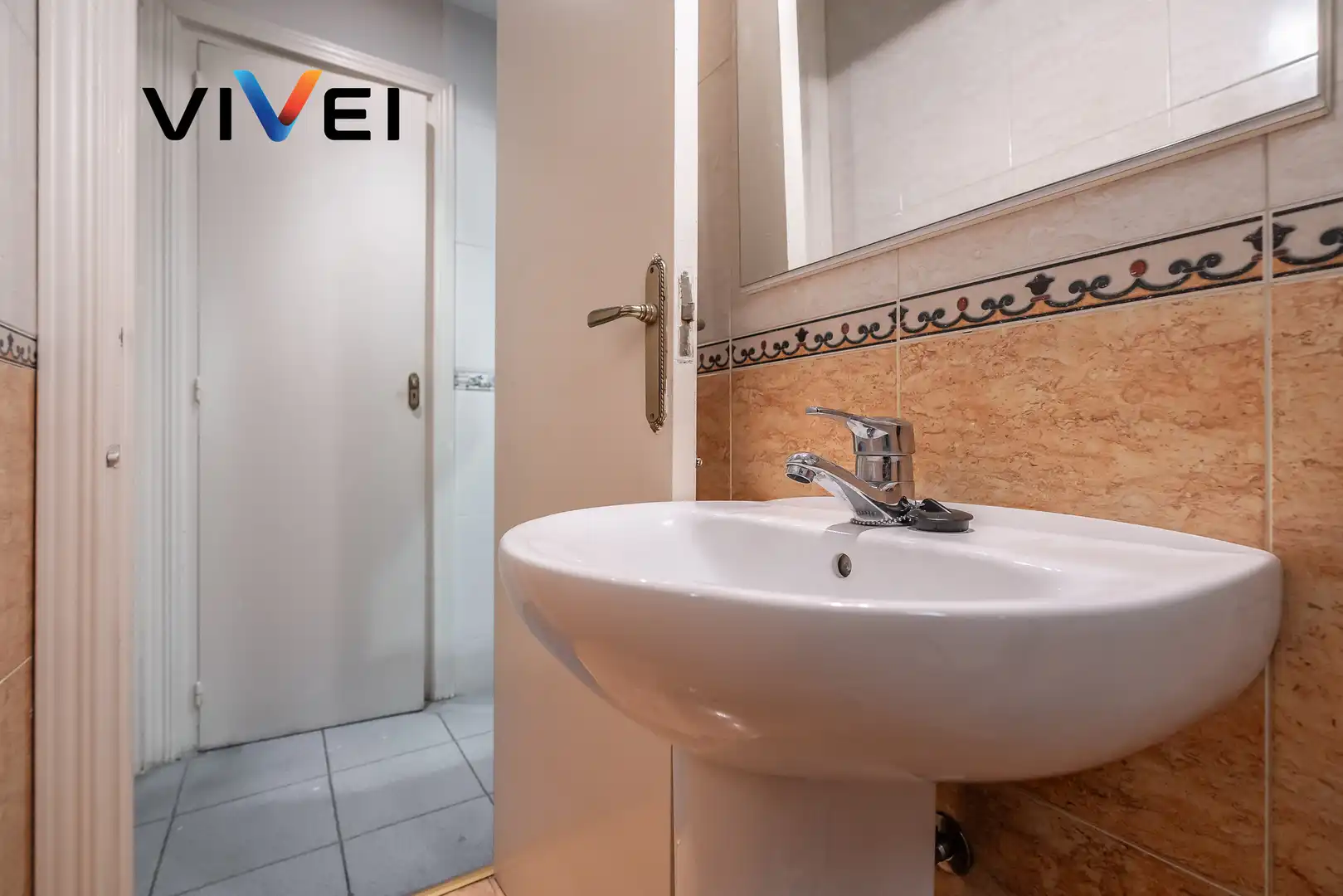 Bathroom of Flat for sale in Madrid  with Heating