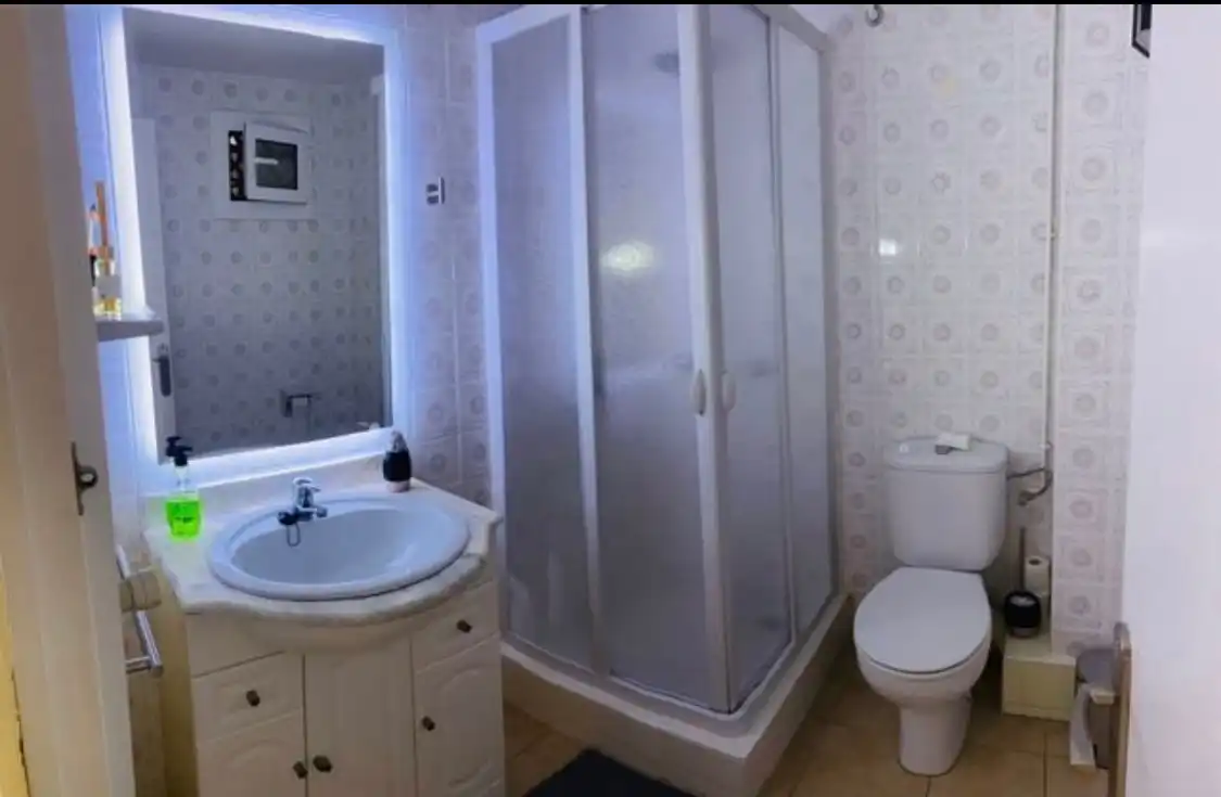Bany de Apartament en venda en Calonge i Sant Antoni amb Aire condicionat, Terrassa i Moblat