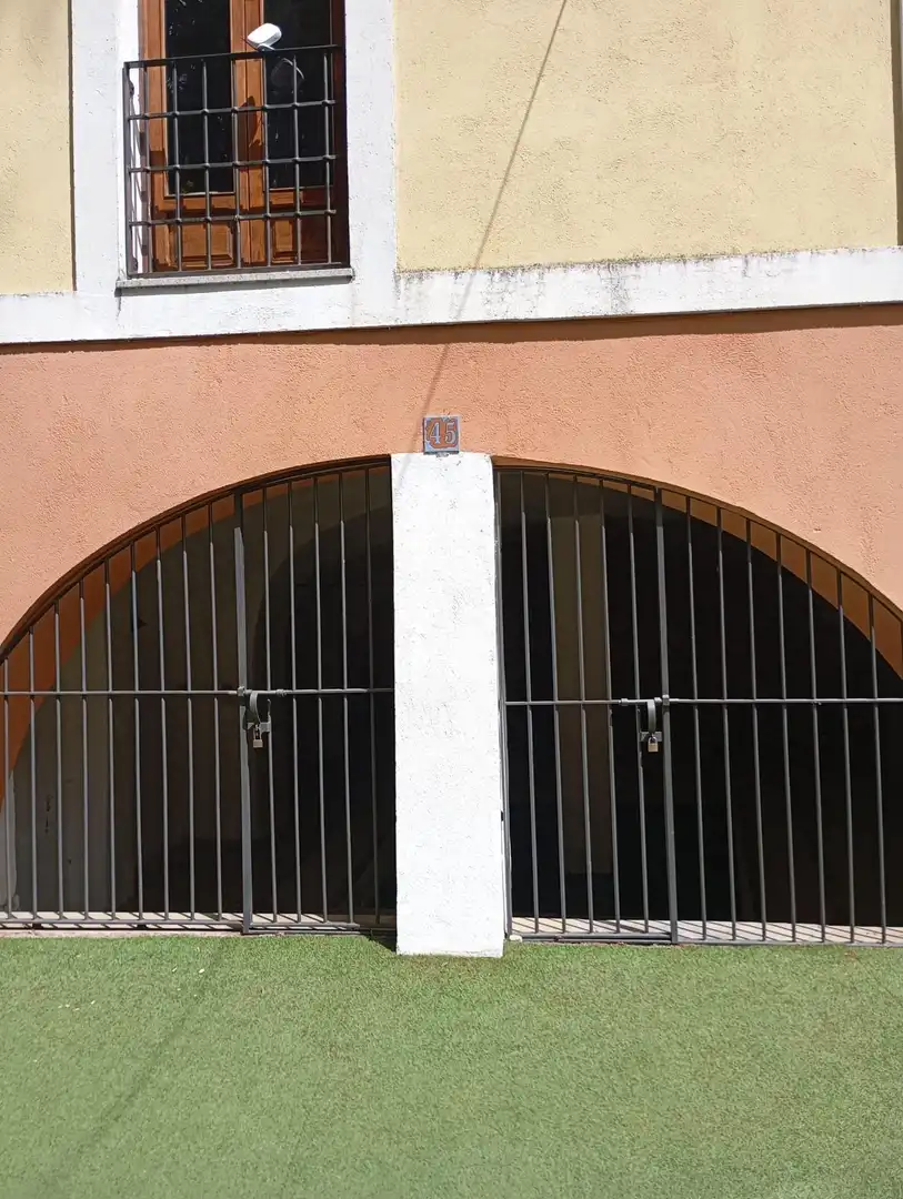Vista exterior de Edificio en venta en Baños de Montemayor