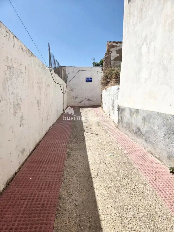 Vista exterior de Casa adosada en venda en Jaén amb Aire condicionat, Terrassa i Moblat