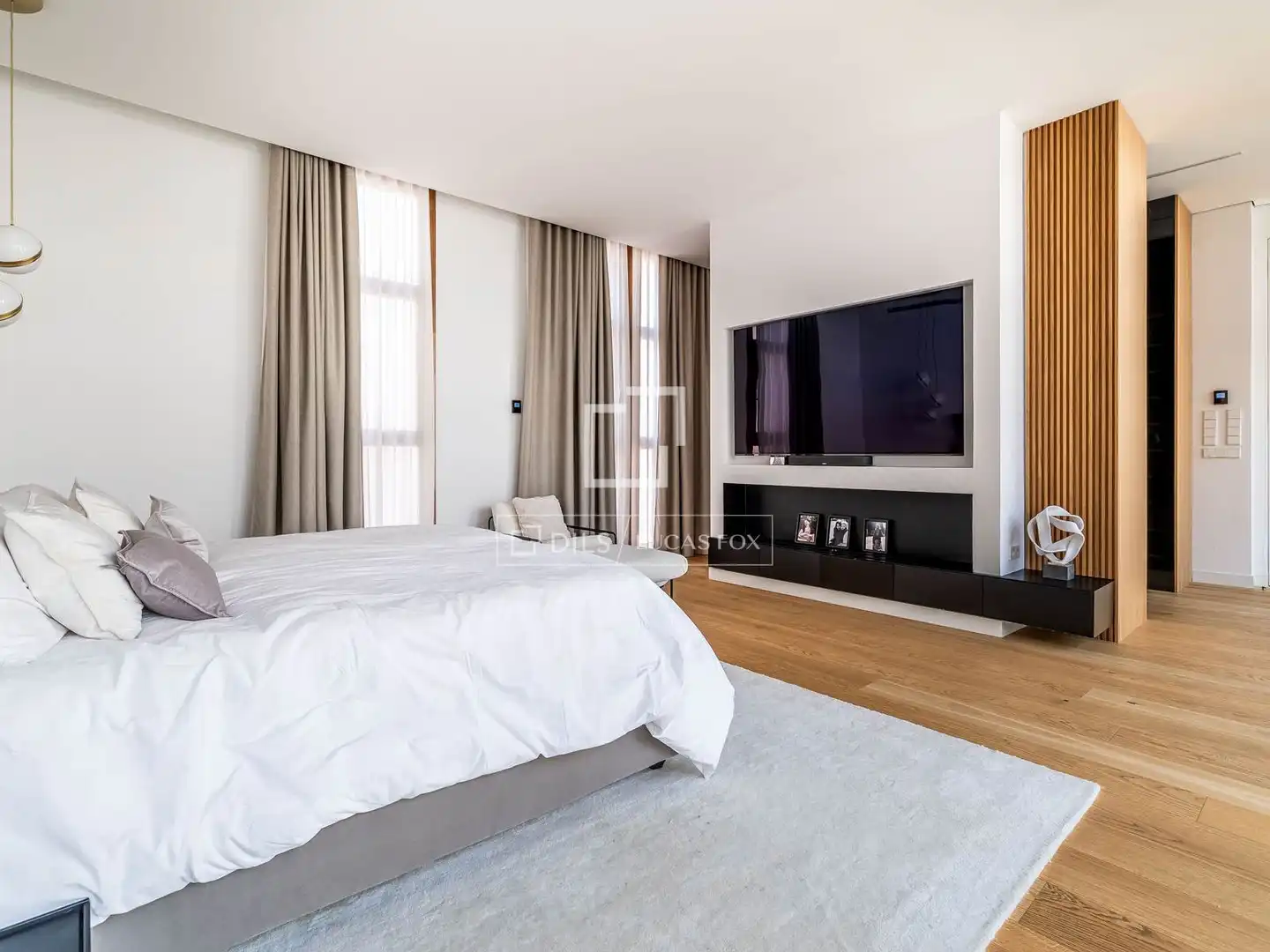 Bedroom of Attic for sale in Madrid  with Air Conditioner, Heating and Terrace