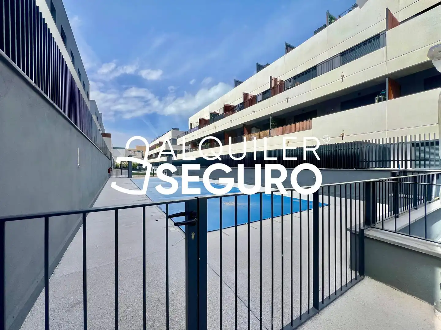 Swimming pool of Lofts for rent in San Sebastián de los Reyes  with Air Conditioner, Heating and Terrace