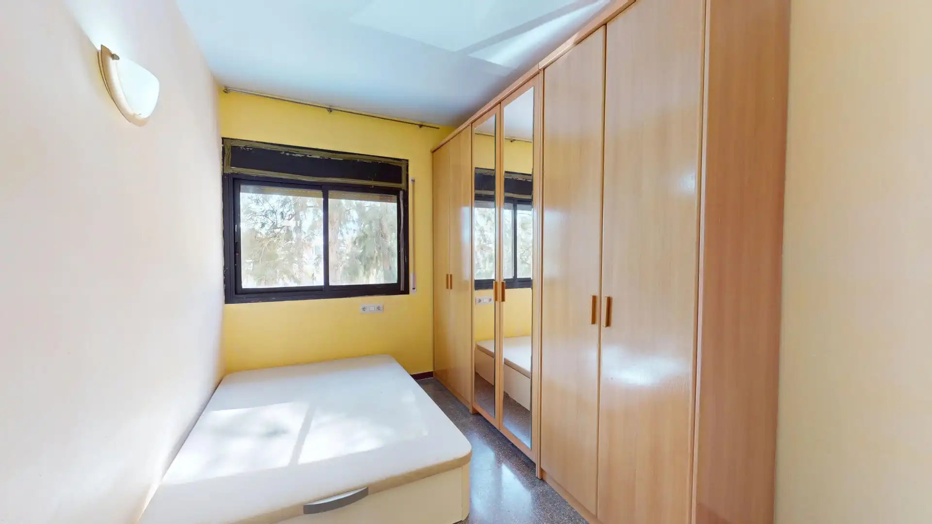 Schlafzimmer von Wohnung zum Verkauf in Barcelona mit Heizung und Balkon