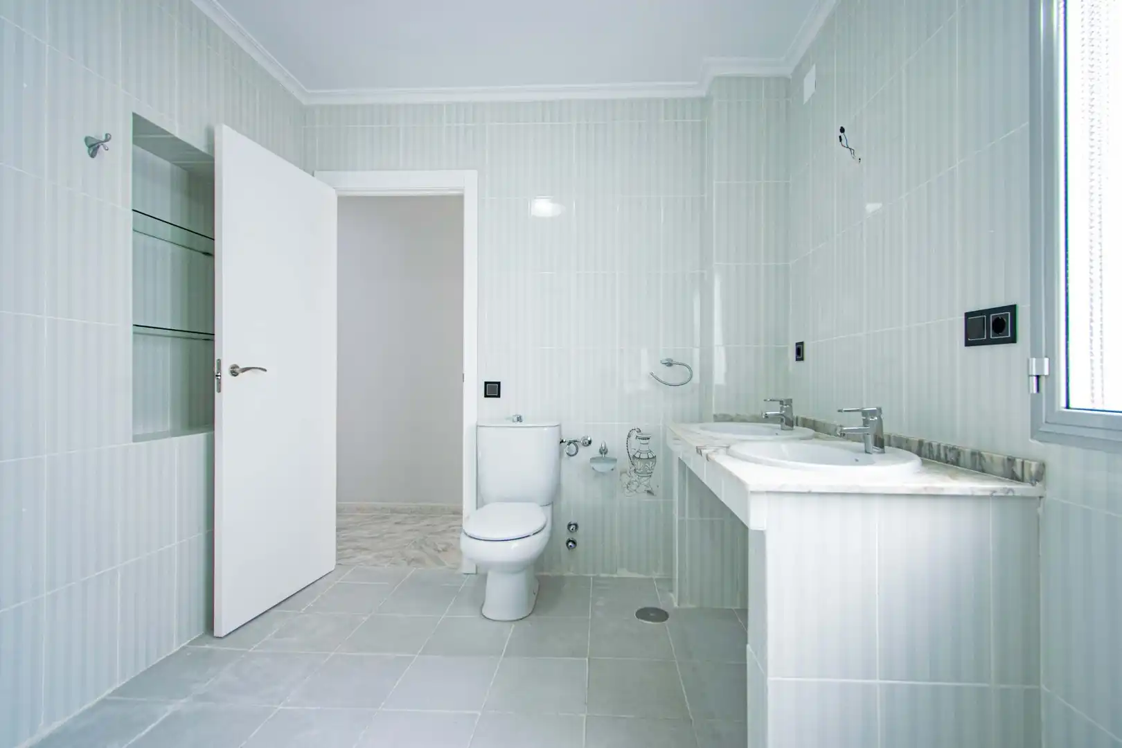 Baño de Casa o chalet en venta en Sevilla con Aire acondicionado, Calefacción y Terraza