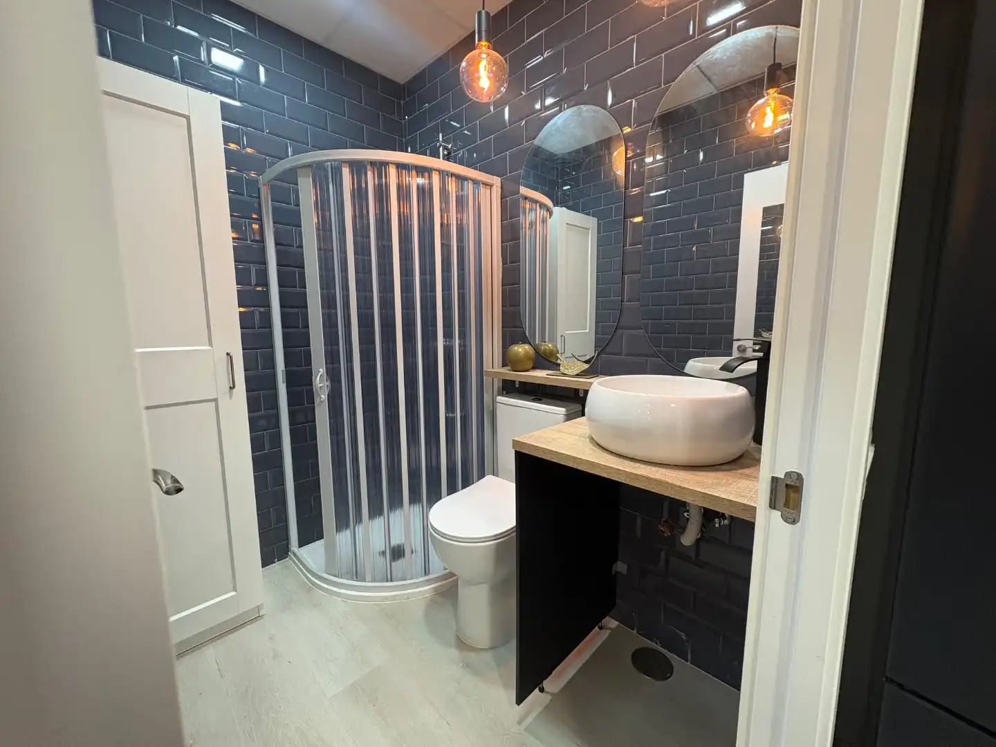 Baño de Local en venta en Alcorcón con Aire acondicionado y Calefacción