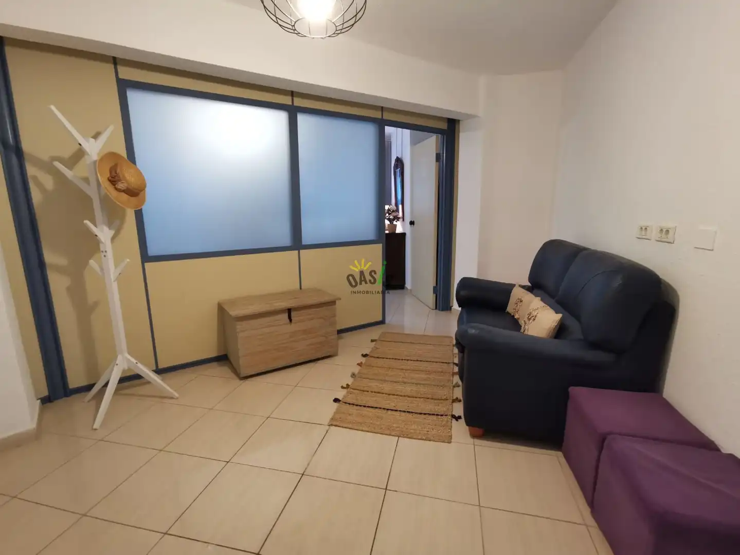 Sala d'estar de Pis de lloguer en Santa Cruz de Tenerife amb Moblat