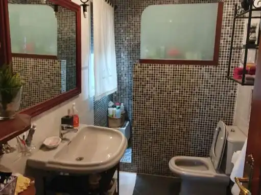 Bany de Pis de lloguer en Yunquera, Málaga