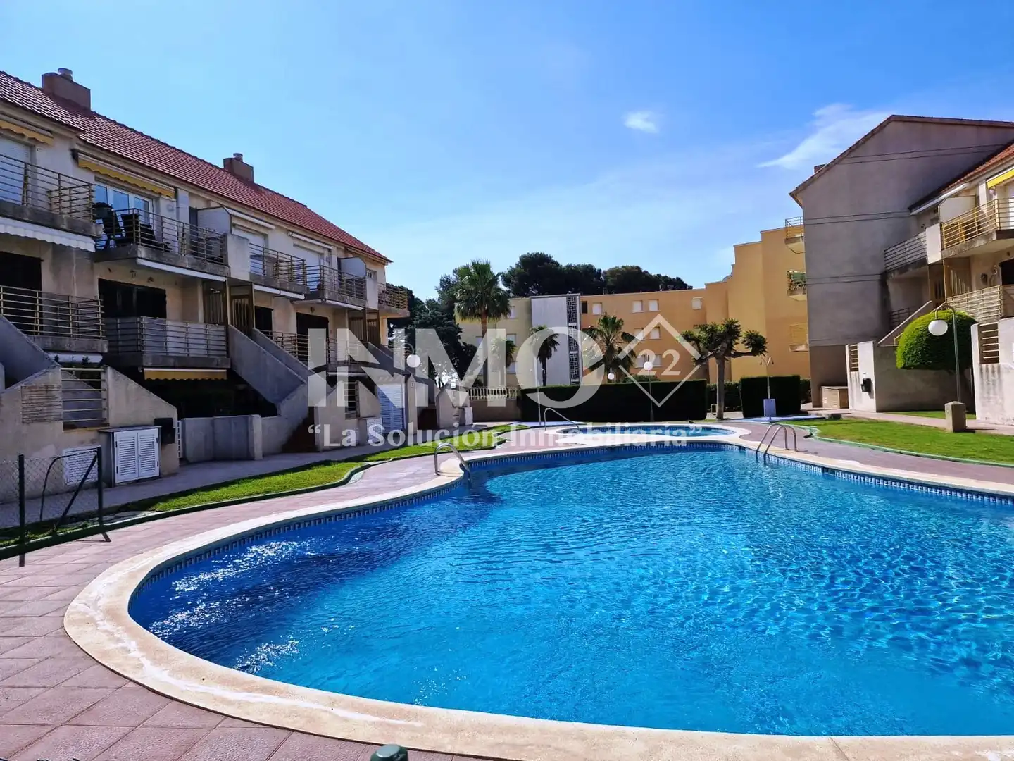 Dúplex amb piscina en venda a Carrer de Neptú
